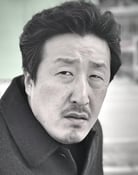 Hyun Bong-sik as Kim Jang-ho